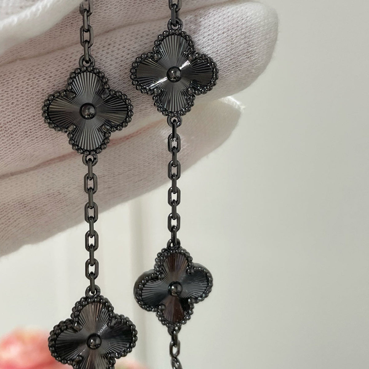 [Stars Jewelry]CLOVER 5 MOTIF BLACK BRACELET