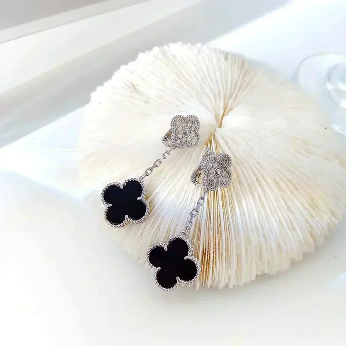 [Stars Jewelry]CLOVER 2 MOTIFS  DIAMOND ONYX EARRINGS SILVER