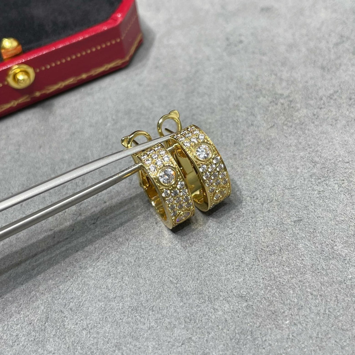 [Stars Jewelry]LOVE 5.5MM DIAMOND PAVED EARRINGS