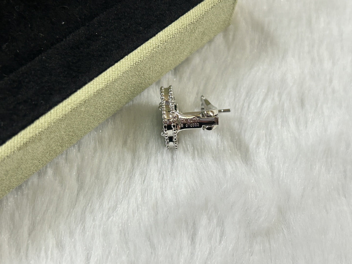 [Stars Jewelry]CLOVER PIETERSITE MEDIUM STUD EARRINGS