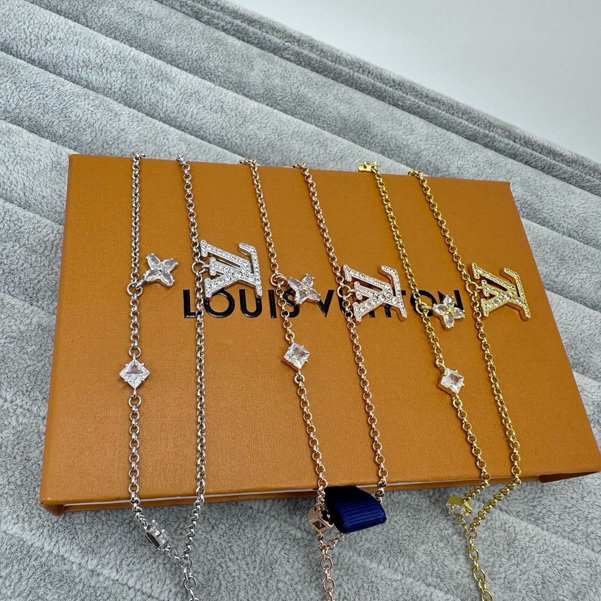 [Stars Jewelry]FULL DIAMOND LETTER NECKLACE