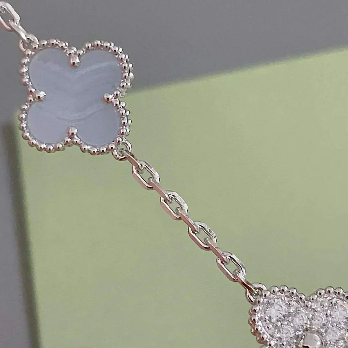 [Stars Jewelry] CLOVER 5 MOTIF PURPLE CHALCEDONY BRACELET COLLECTION