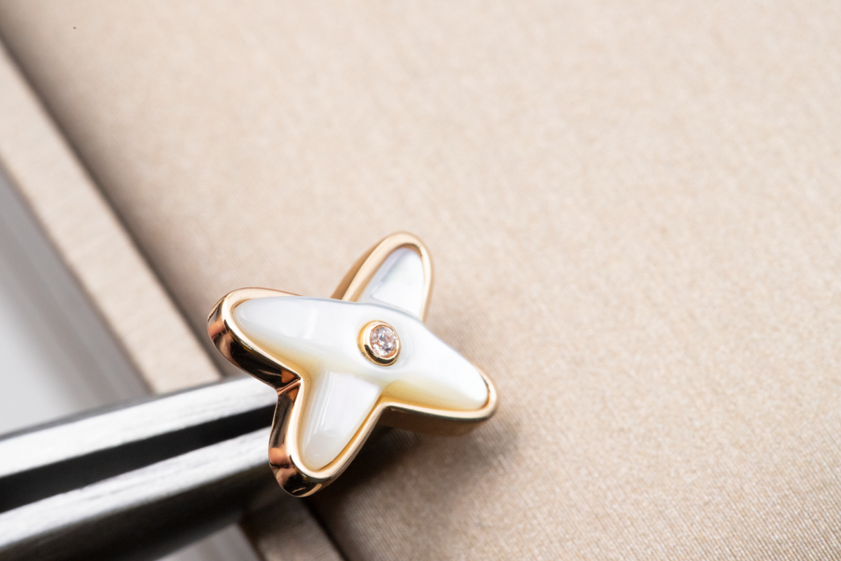 [Stars Jewelry]JEUX DE WHITE MOP PINK GOLD DIAMOND EARRINGS